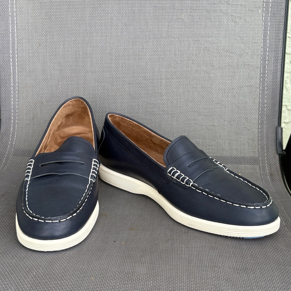 Eastland Baldwin Penny Loafer - Women's dark blue size:9.5M 
Upper leather